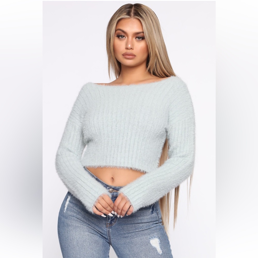 Women’s Fuzzy Blue Cropped Sweater